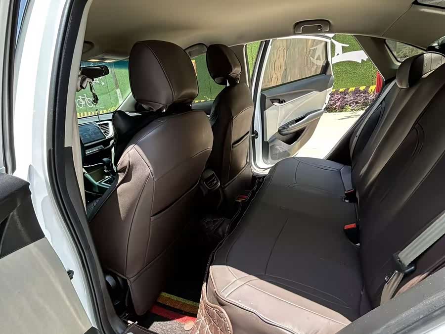 Buick Excelle 2021