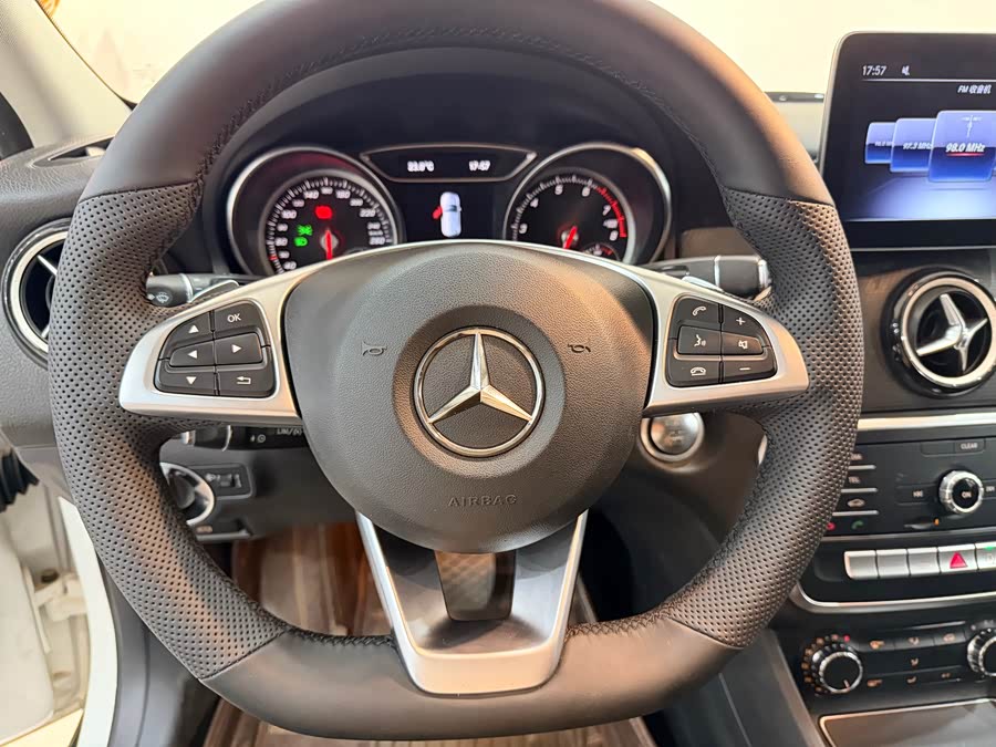 Mercedes-Benz GLA 2019 — фото 10