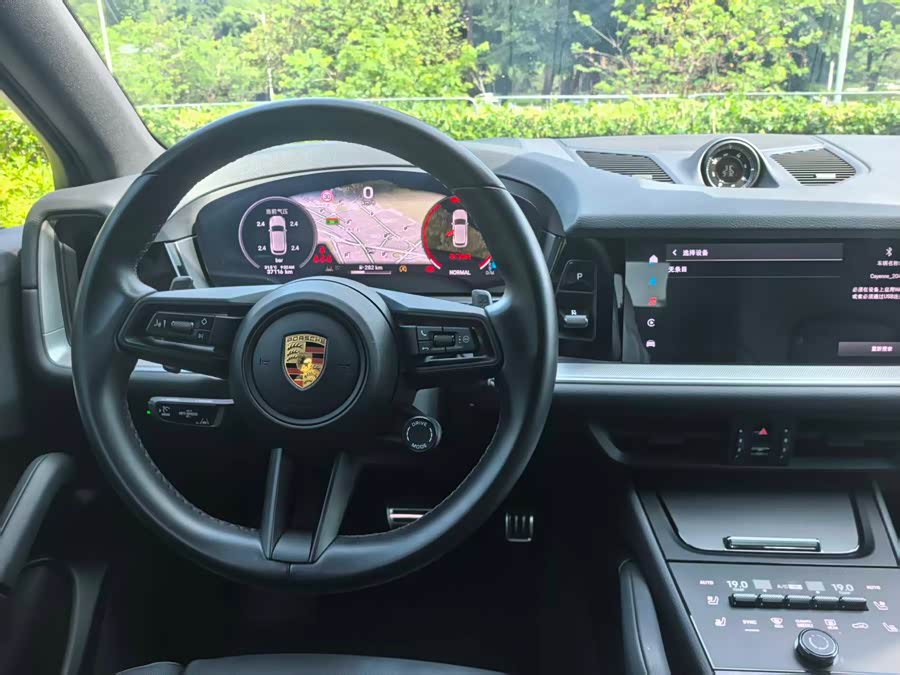 Porsche Cayenne 2024