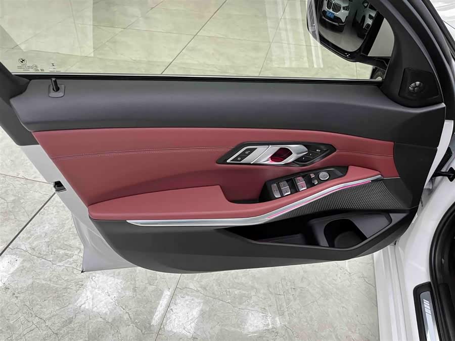 BMW 3 Series 2023 — фото 10