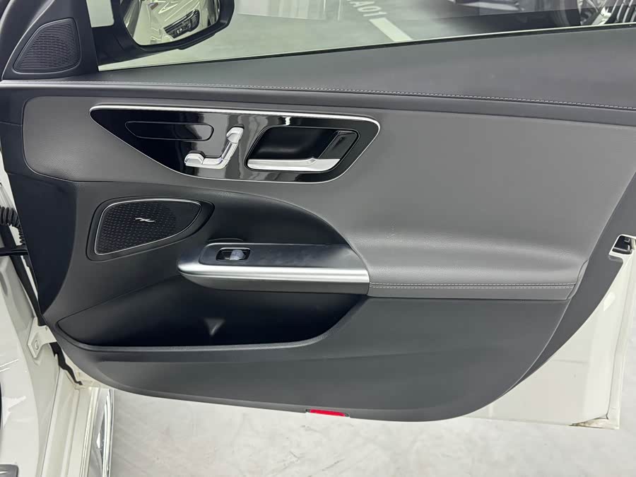 Mercedes-Benz C-Class 2023 — фото 13