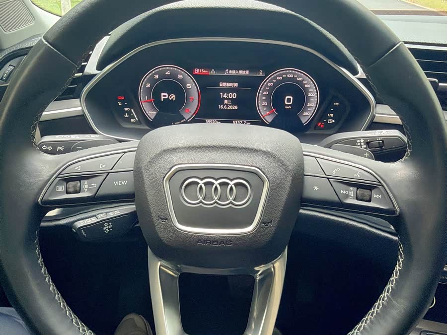 Audi Q3 2023 — фото 11