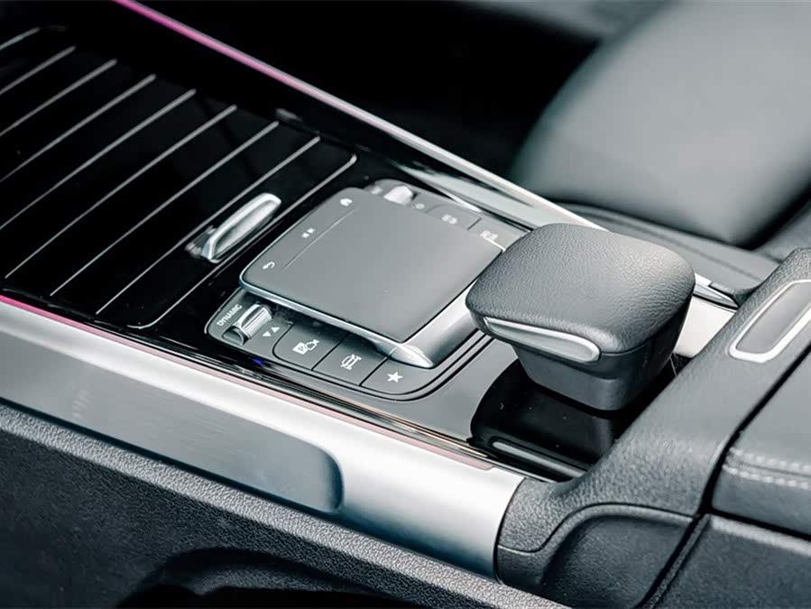 Mercedes-Benz GLB 2023 — фото 14