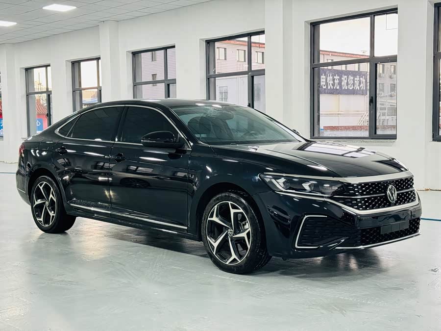 Volkswagen Passat 2024