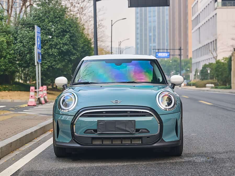 MINI MINI 2023