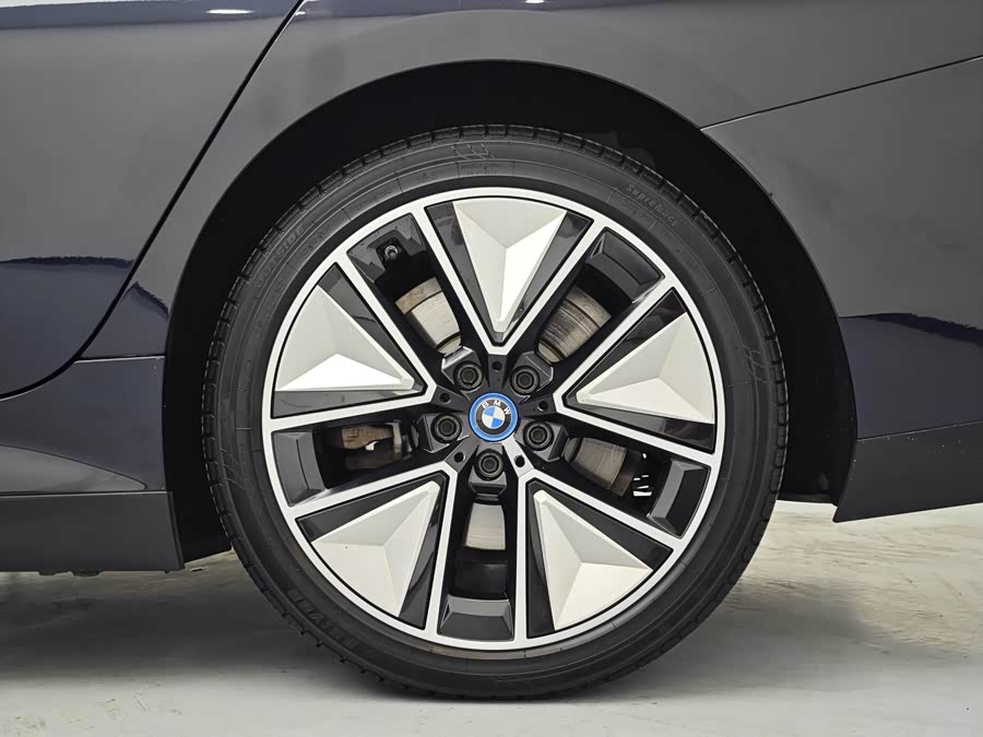 BMW i3 2022 — фото 12