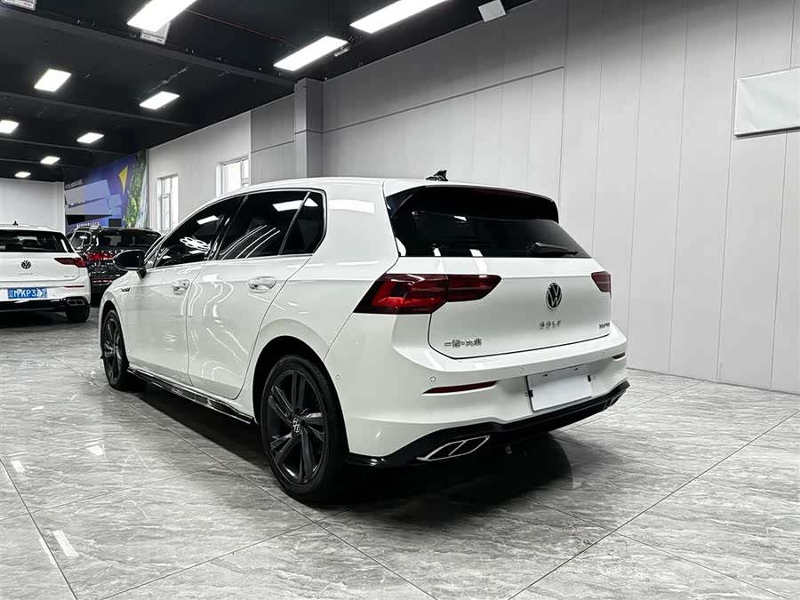 Volkswagen Golf 2023