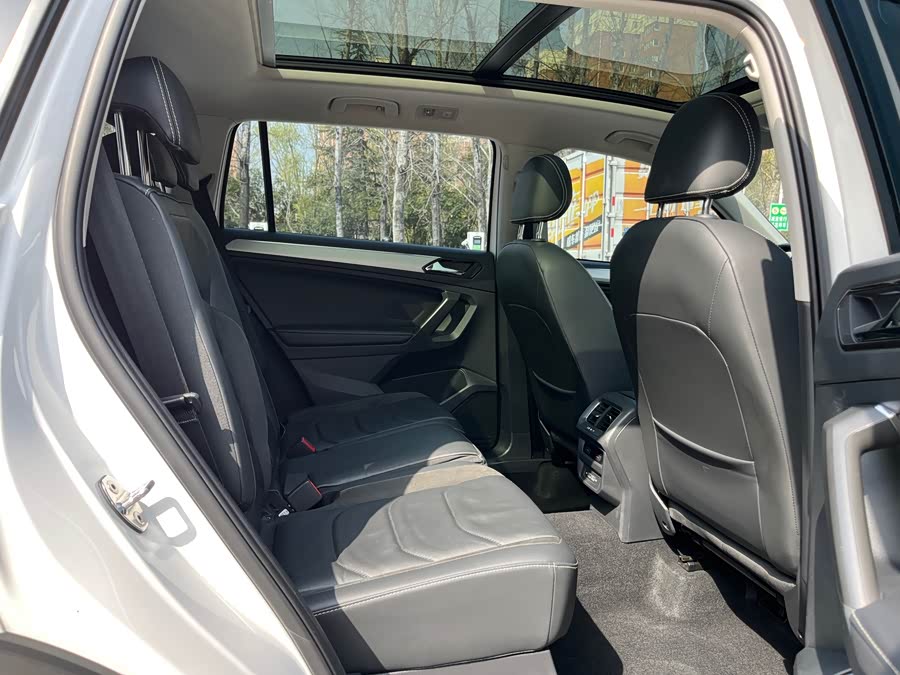 Volkswagen Tiguan L 2018 — фото 16