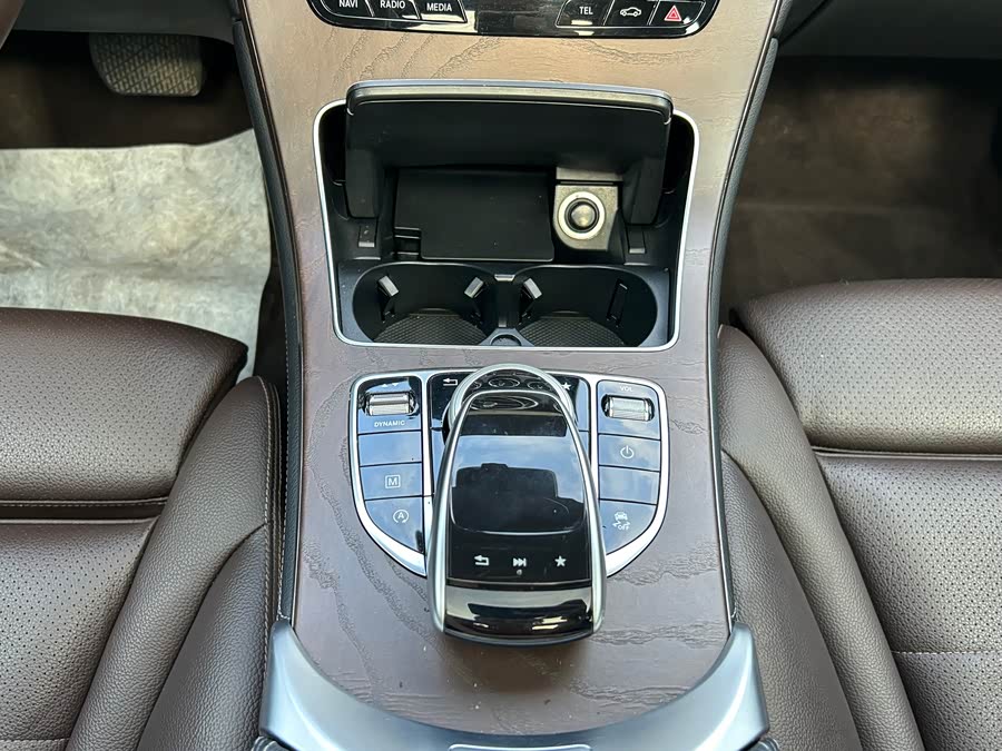 Mercedes-Benz GLC 2017 — фото 12