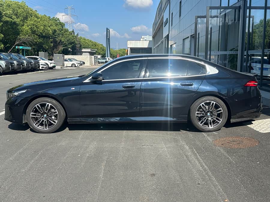 BMW 5 Series 2024