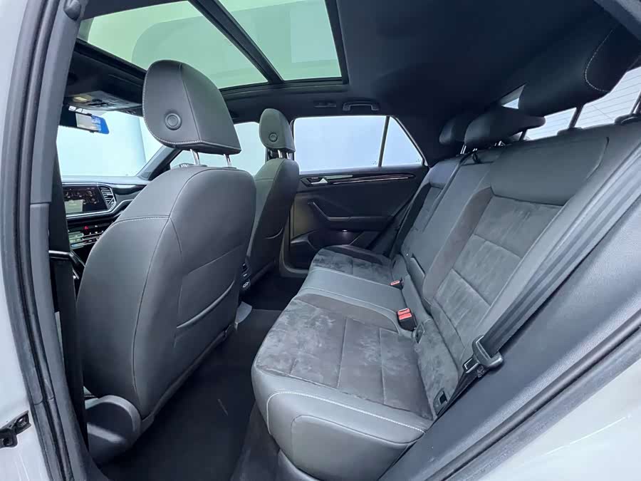 Volkswagen T-Roc 2021