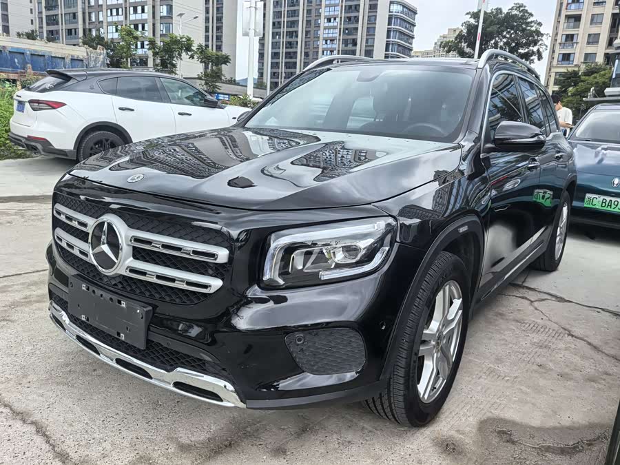 Mercedes-Benz GLB 2023