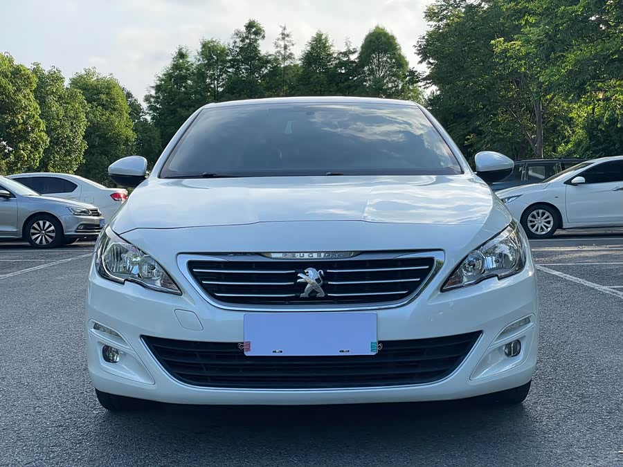 Peugeot 408 2015