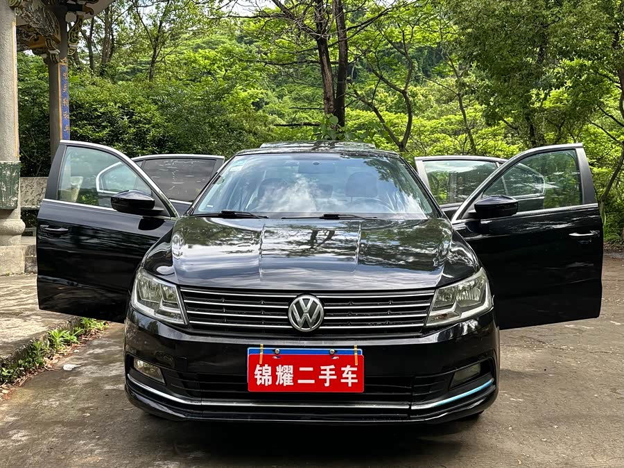 Volkswagen Lavida 2015