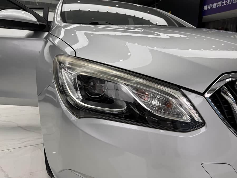 Buick Excelle 2015 — фото 26
