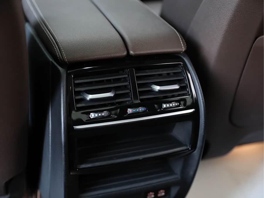 BMW 5 Series 2022 — фото 13
