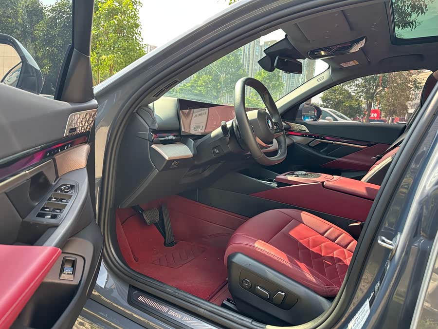 BMW 5 Series 2024