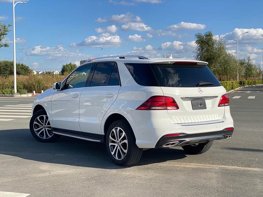 Mercedes-Benz GLE 2016