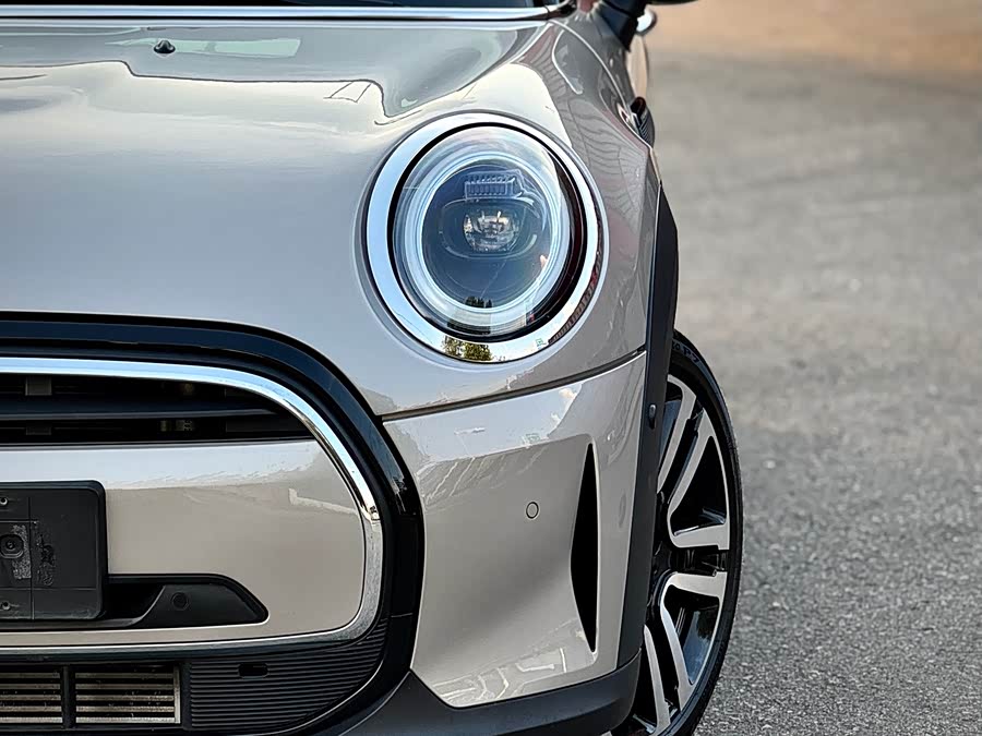 MINI MINI 2022