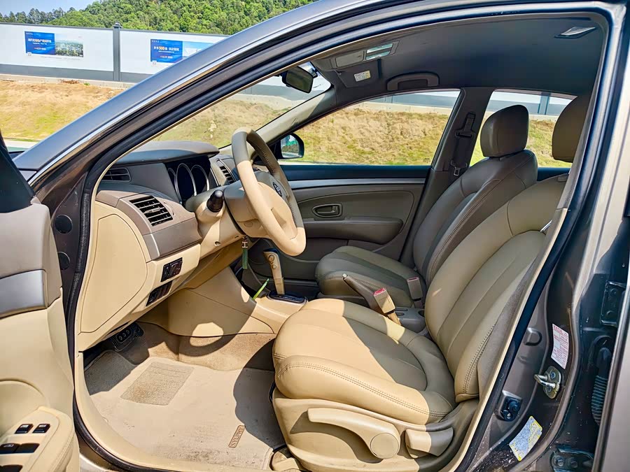 Nissan Sylphy 2012
