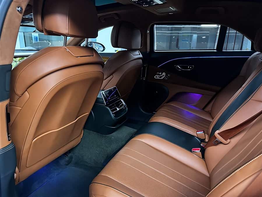 Bentley Flying Spur 2020 — фото 11