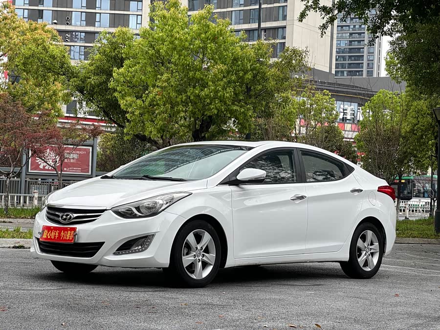 Hyundai Elantra 2013