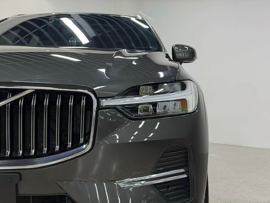 Volvo XC60 2022 — фото 15