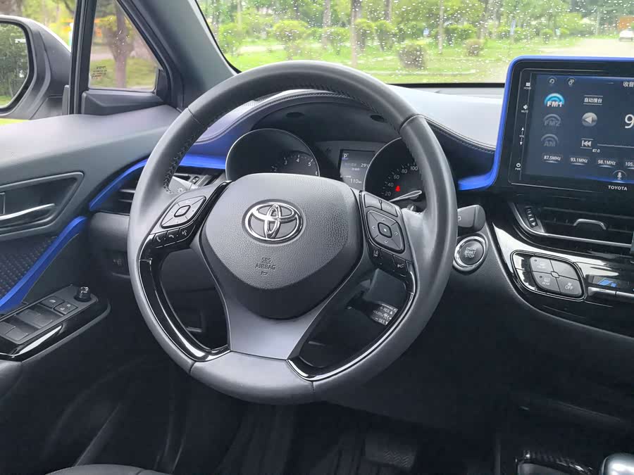 Toyota IZOA 2018 — фото 16
