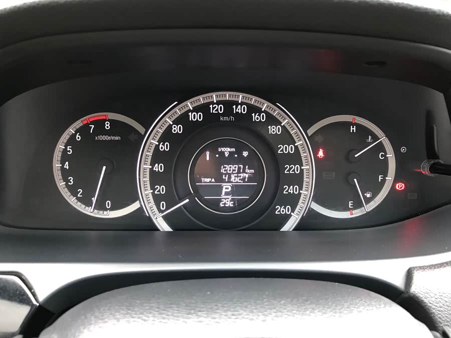 Honda Accord 2016 — фото 17