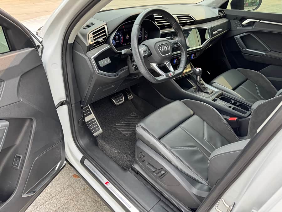 Audi Q3 Sportback 2020 — фото 10