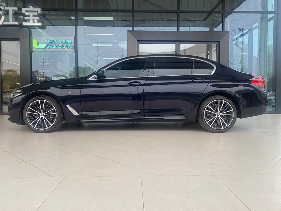 BMW 5 Series 2020 — фото 14