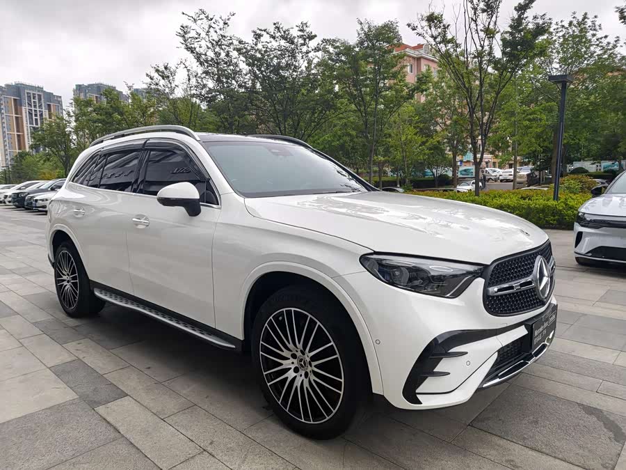 Mercedes-Benz GLC 2023