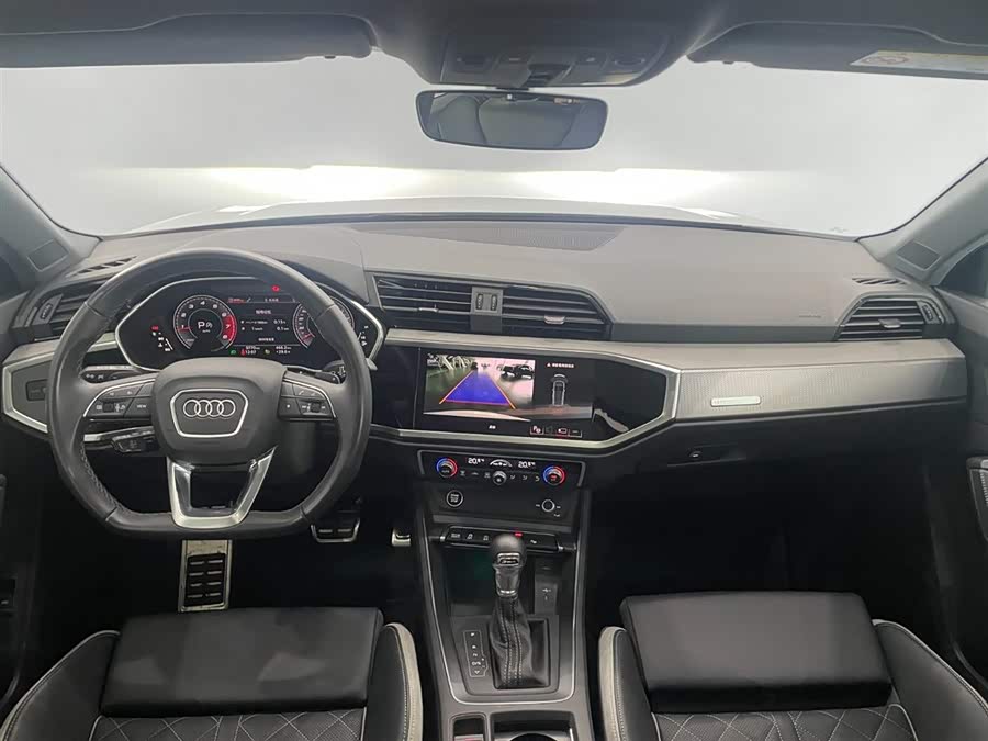 Audi Q3 2025 — фото 10