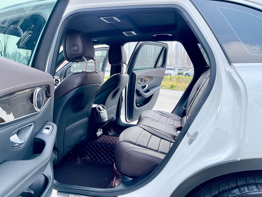 Mercedes-Benz GLC 2019 — фото 14