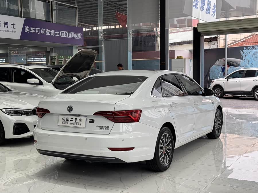 Volkswagen Sagitar 2019
