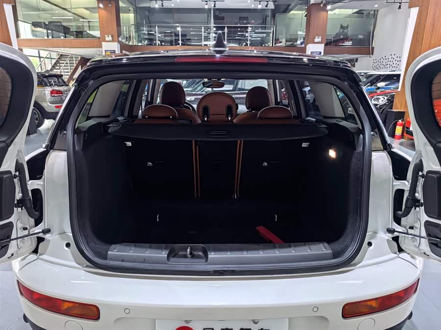 MINI Clubman 2023 — фото 19