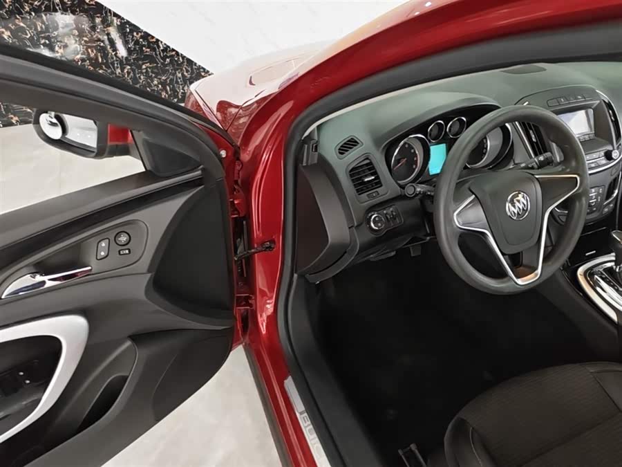 Buick Regal 2015 — фото 16