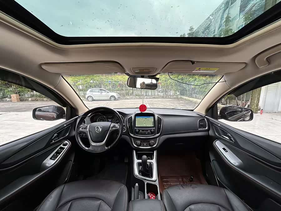 Baojun 560 2015