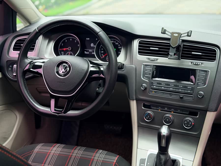 Volkswagen Golf 2015 — фото 14