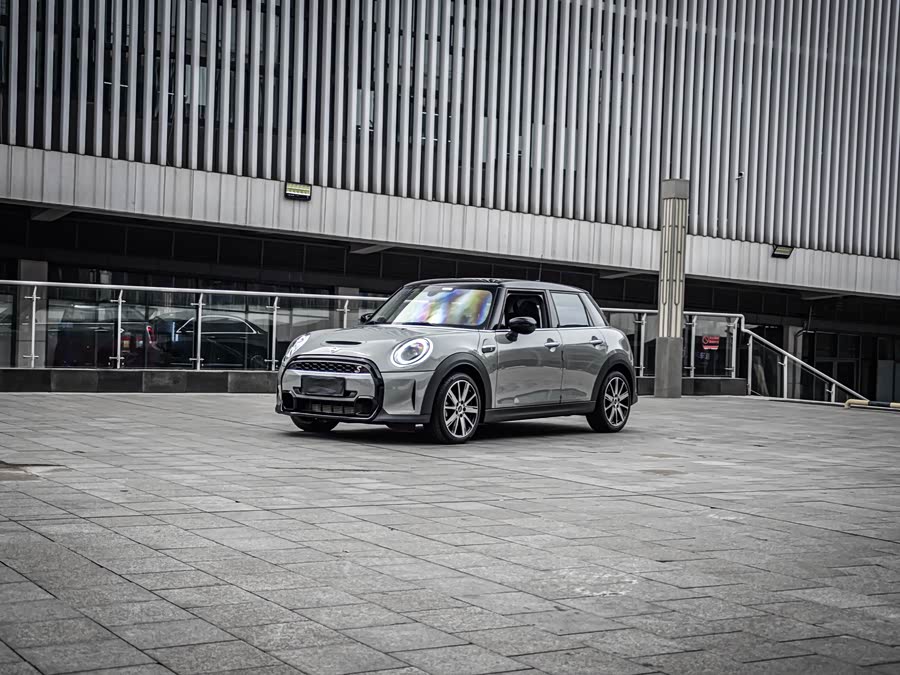 MINI MINI 2022