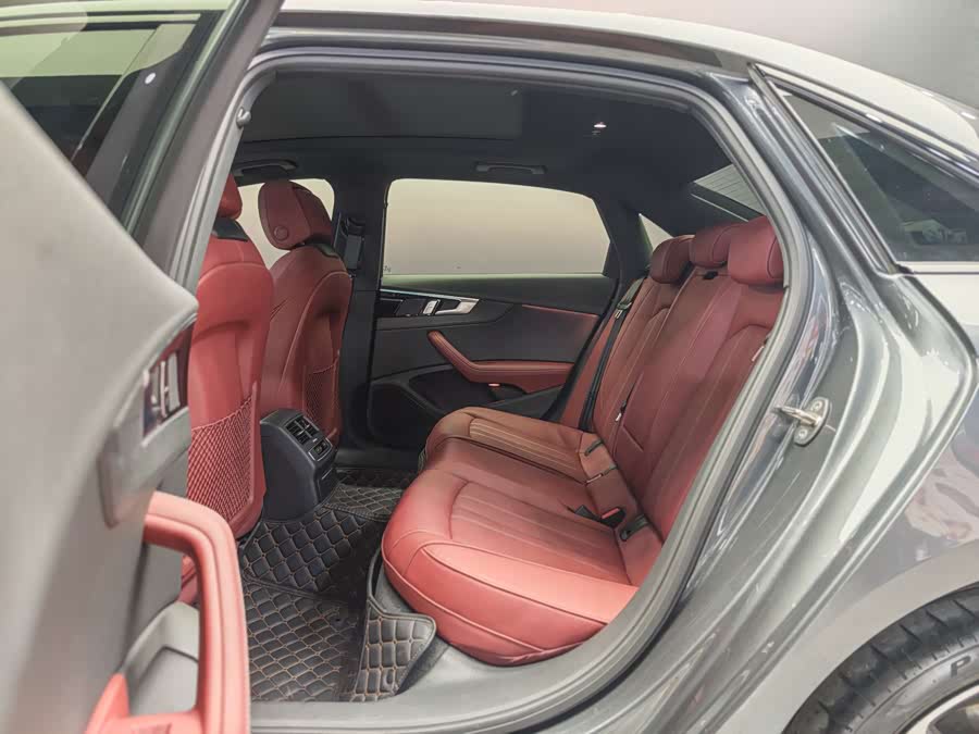 Audi A4L 2024