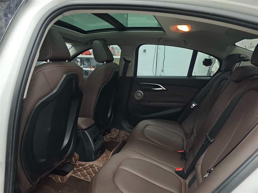 BMW 1 Series 2021