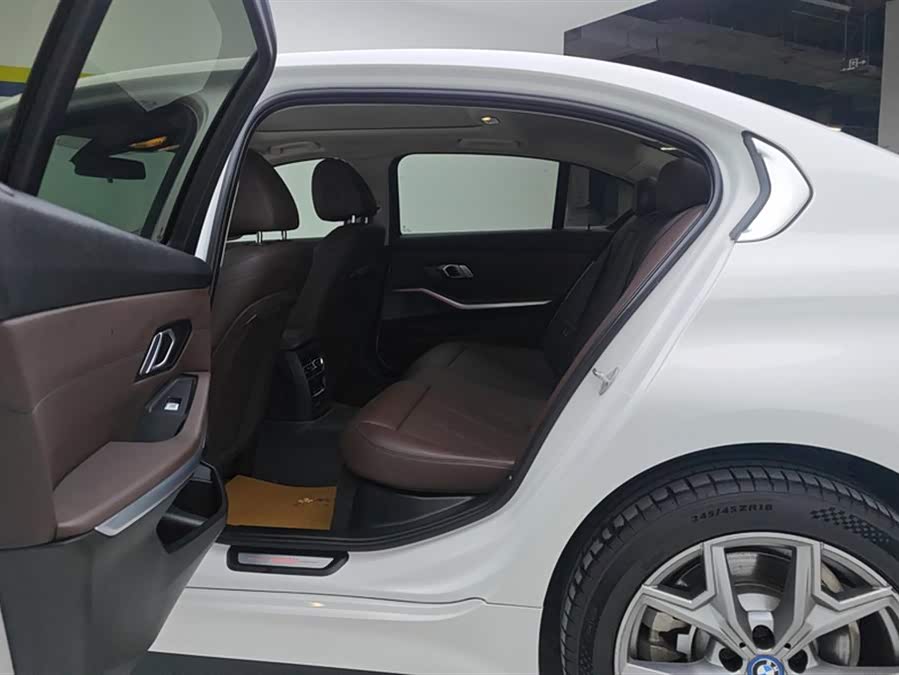 BMW i3 2022 — фото 11