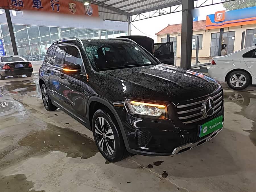Mercedes-Benz GLB 2024