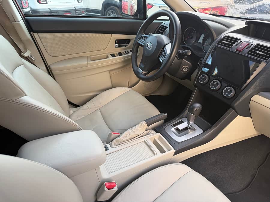 Subaru XV 2012