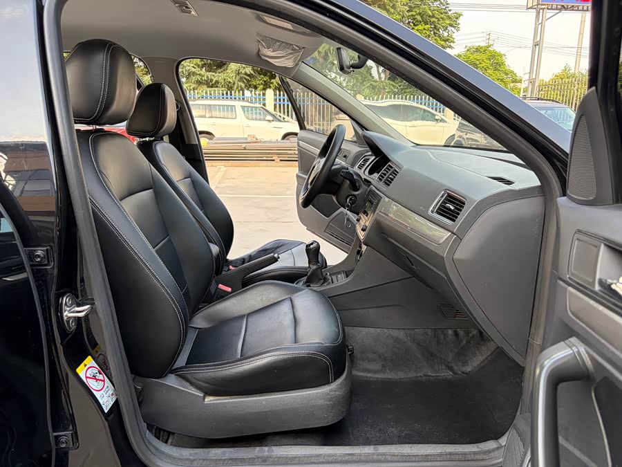 Volkswagen Lavida 2015