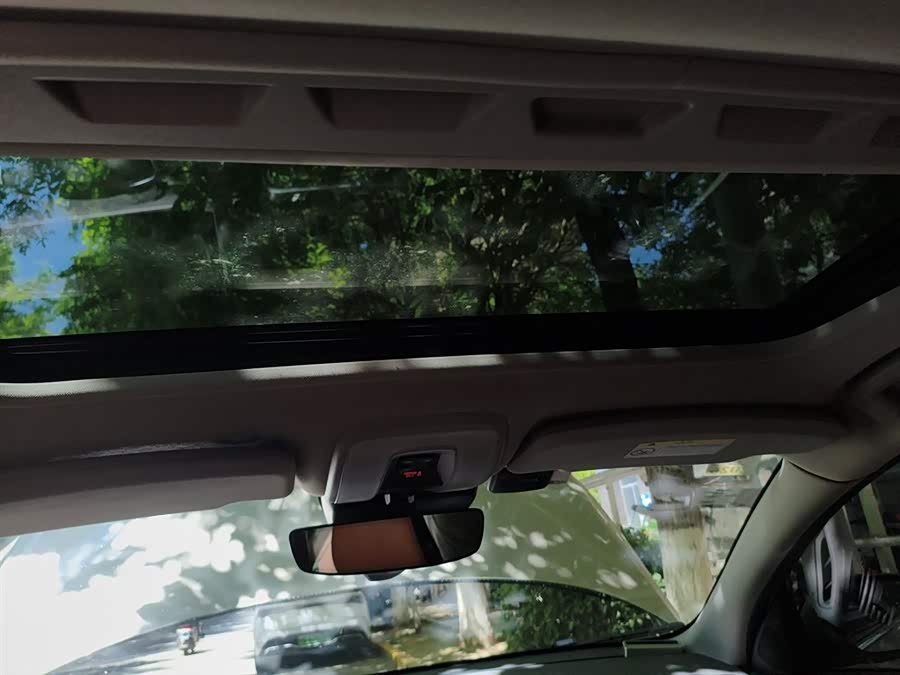 Volvo S60 2018 — фото 8