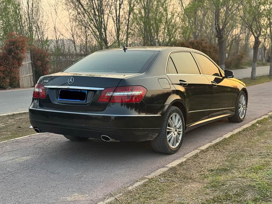 Mercedes-Benz E-Class 2012