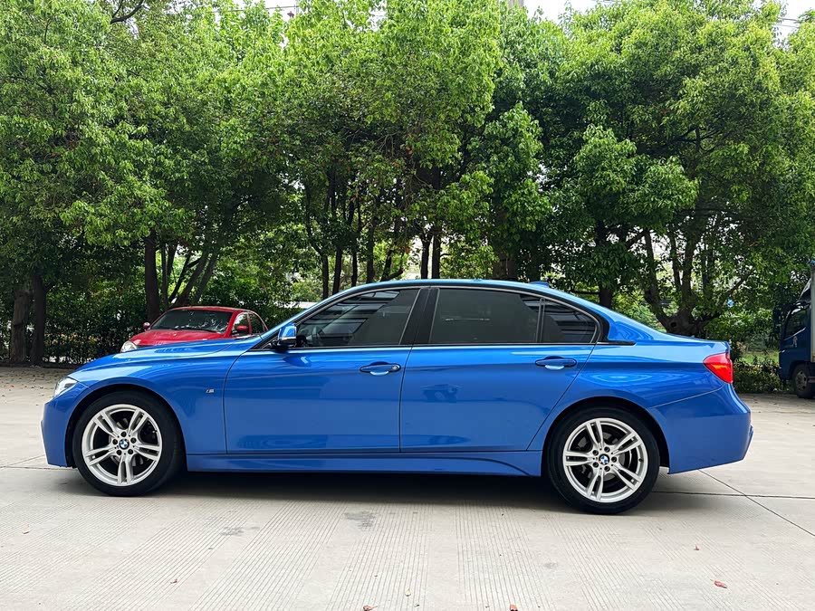 BMW 3 Series 2019 — фото 15