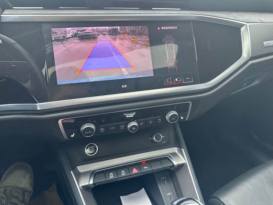 Audi Q3 Sportback 2022 — фото 10